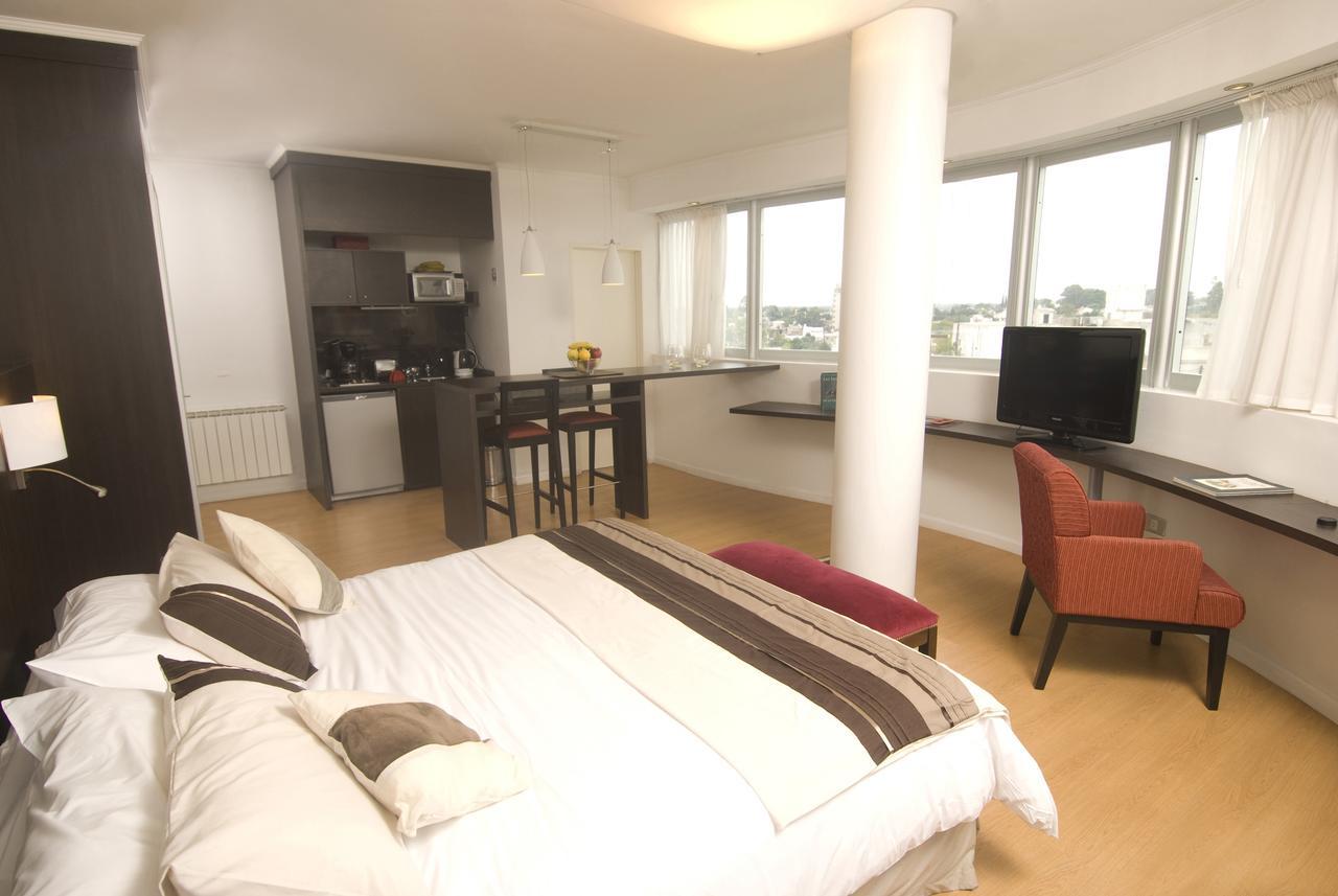 Plaza Suites Campana Pokoj fotografie
